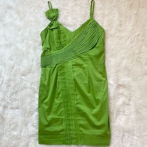 Mínuet green sheath dress